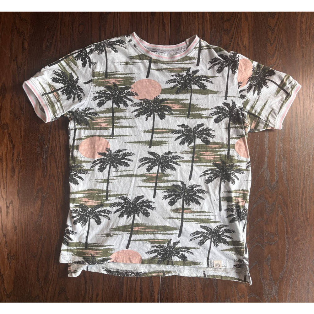 Free Planet Men's Size M/L All Over Palm Tree Moon Print Pullover T-Shirt Tee